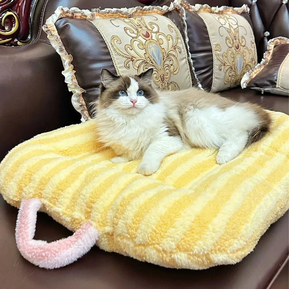 SnugglePaws™ Soft Plush Oval Pet Bed – Cozy All-Season Lounger