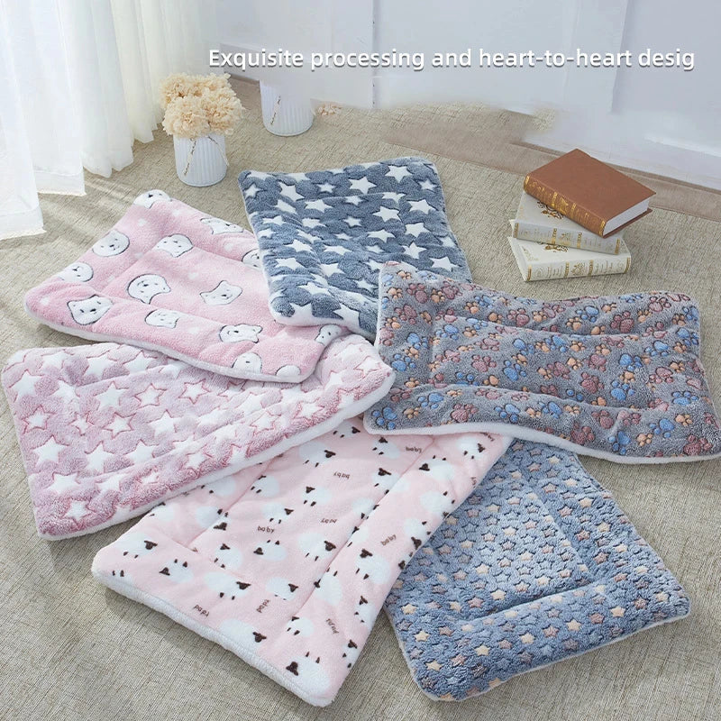 CozyFlannel™ Soft Pet Sleeping Mat – Warm Winter Cushion