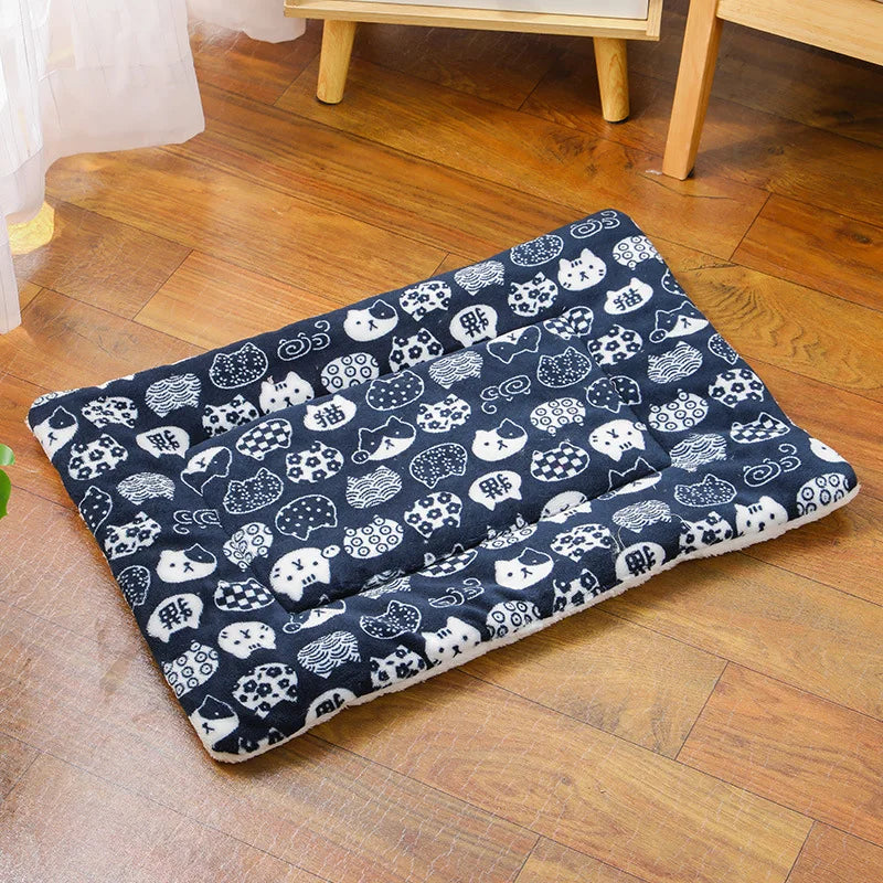 CozyFlannel™ Soft Pet Sleeping Mat – Warm Winter Cushion