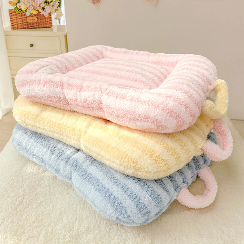 SnugglePaws™ Soft Plush Oval Pet Bed – Cozy All-Season Lounger