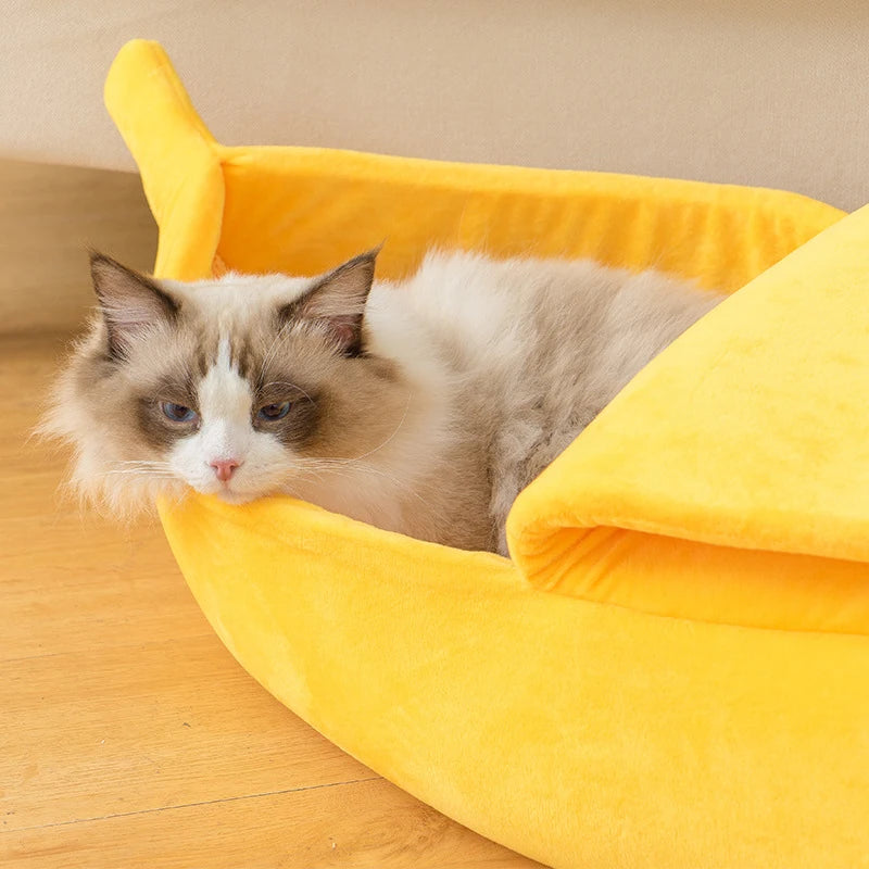 BananaNest™ Cozy Banana Pet Bed – Warm Hideaway for Cats & Dogs