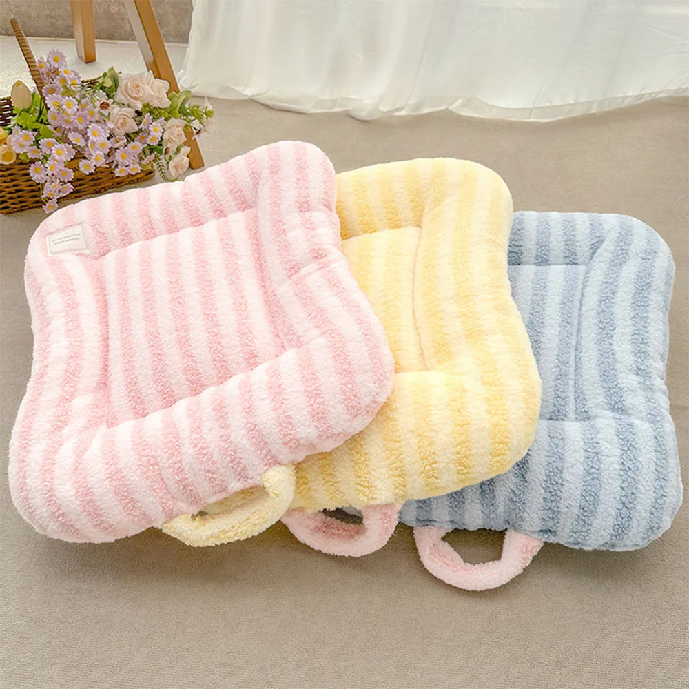 SnugglePaws™ Soft Plush Oval Pet Bed – Cozy All-Season Lounger