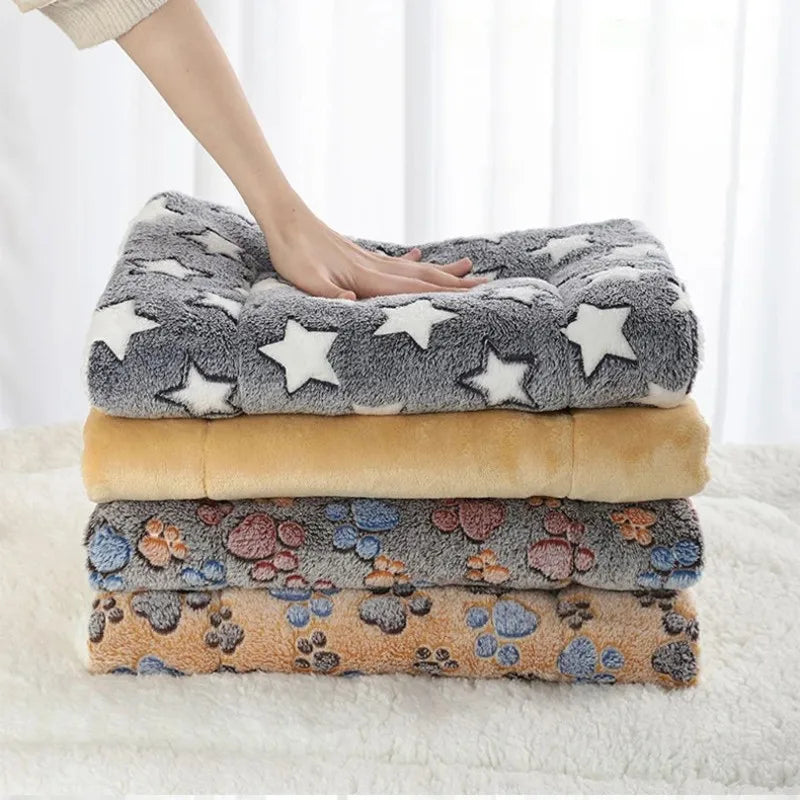 CozyFlannel™ Soft Pet Sleeping Mat – Warm Winter Cushion